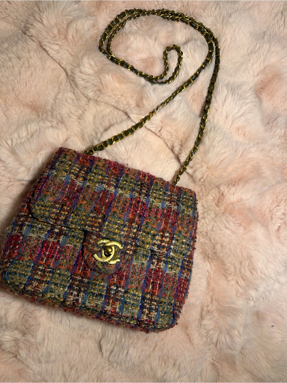Vintage Chanel Tweed Chain Crossbody Bag with Gold Hardware - Multicolor